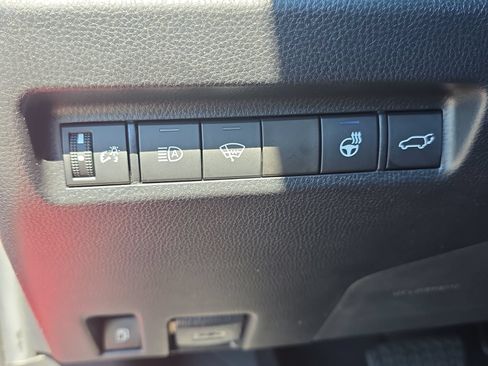 Used 2022 Toyota RAV4 XLE Premium AWD/4WD image 26