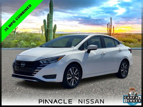 Used 2025 Nissan Versa SV image 1