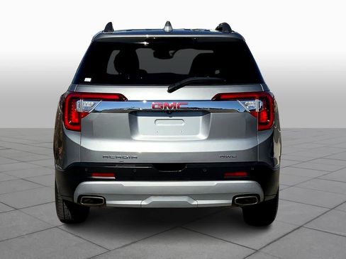 Certified 2023 GMC Acadia SLE w/ Driver Convenience Package image 4
