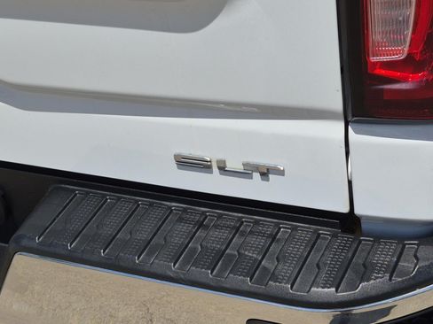 Used 2022 GMC Sierra 1500 SLT AWD/4WD image 9