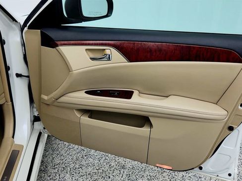 Used 2012 Toyota Avalon Limited FWD image 26