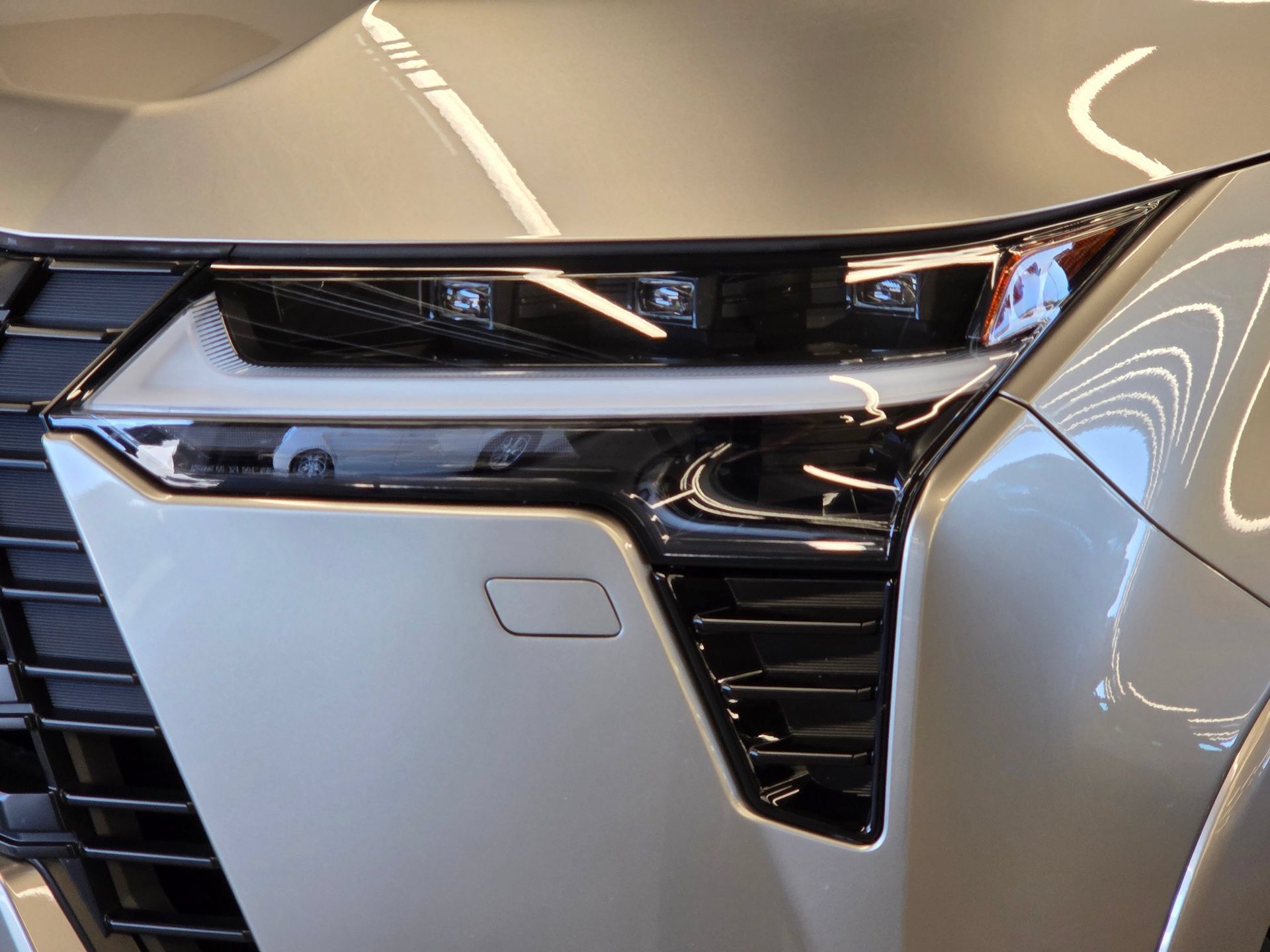 Used 2026 Lexus GX 550 w/ Accessory Package (2T) AWD/4WD image 28