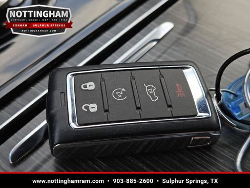 Used 2024 Jeep Wagoneer Series II AWD/4WD image 34