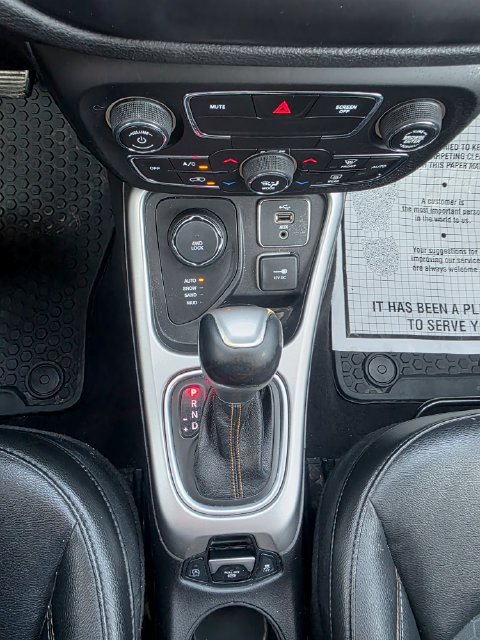 Used 2019 Jeep Compass Latitude w/ Popular Equipment Group AWD/4WD image 17