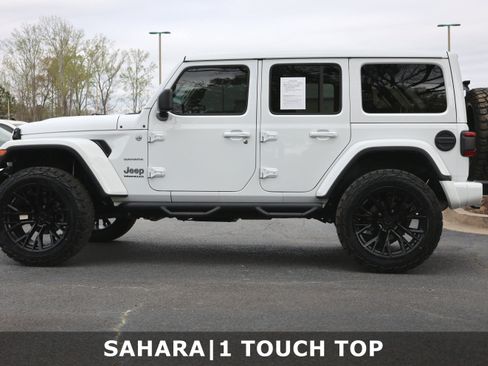 Used 2024 Jeep Wrangler Sahara image 5