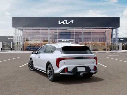 New 2026 Kia K4 EX FWD image 3