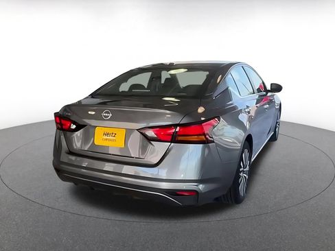Used 2025 Nissan Altima 2.5 SV FWD image 13