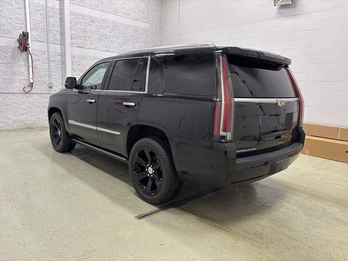 Used 2019 Cadillac Escalade Platinum AWD/4WD image 6