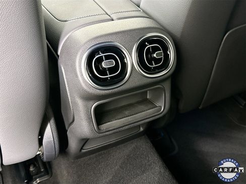 Used 2025 Mercedes-Benz GLC 350e 4MATIC image 27