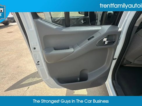 Used 2019 Nissan Frontier SV w/ Value Truck Package image 31