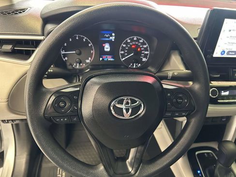 Used 2025 Toyota Corolla Cross L FWD image 17
