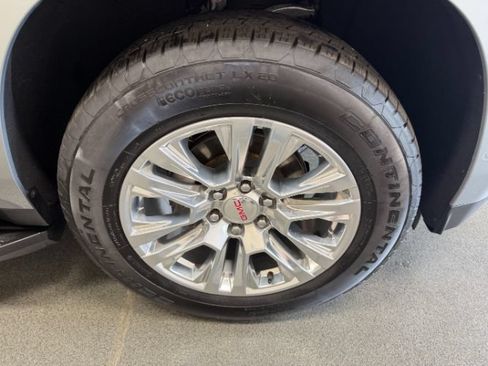 Used 2025 GMC Yukon Denali AWD/4WD image 7