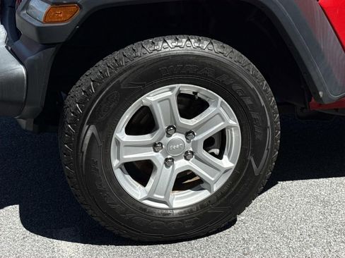 Used 2018 Jeep Wrangler Unlimited Sport S AWD/4WD image 7