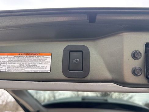 Used 2018 Toyota Sienna XLE w/ XLE Navigation Package image 32