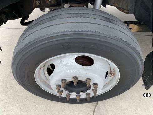 Used 2011 Ford F450 XL w/ Heavy Service Suspension Pkg image 19