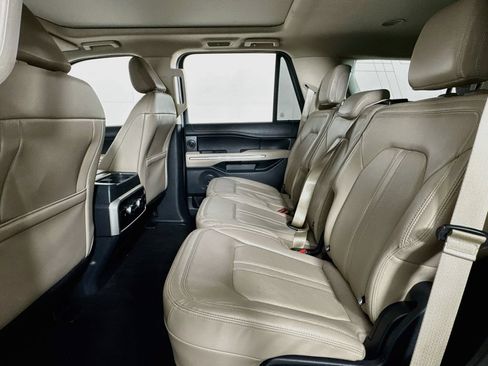 Used 2022 Ford Expedition Limited AWD/4WD image 9