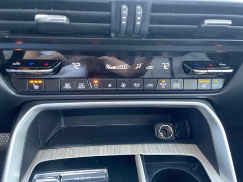Certified 2024 MAZDA CX-90 3.3 Turbo w/ Preferred Package AWD/4WD image 22
