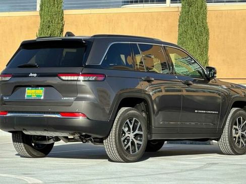 New 2025 Jeep Grand Cherokee Limited image 4