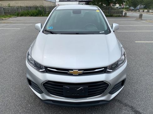 Used 2019 Chevrolet Trax LS image 3
