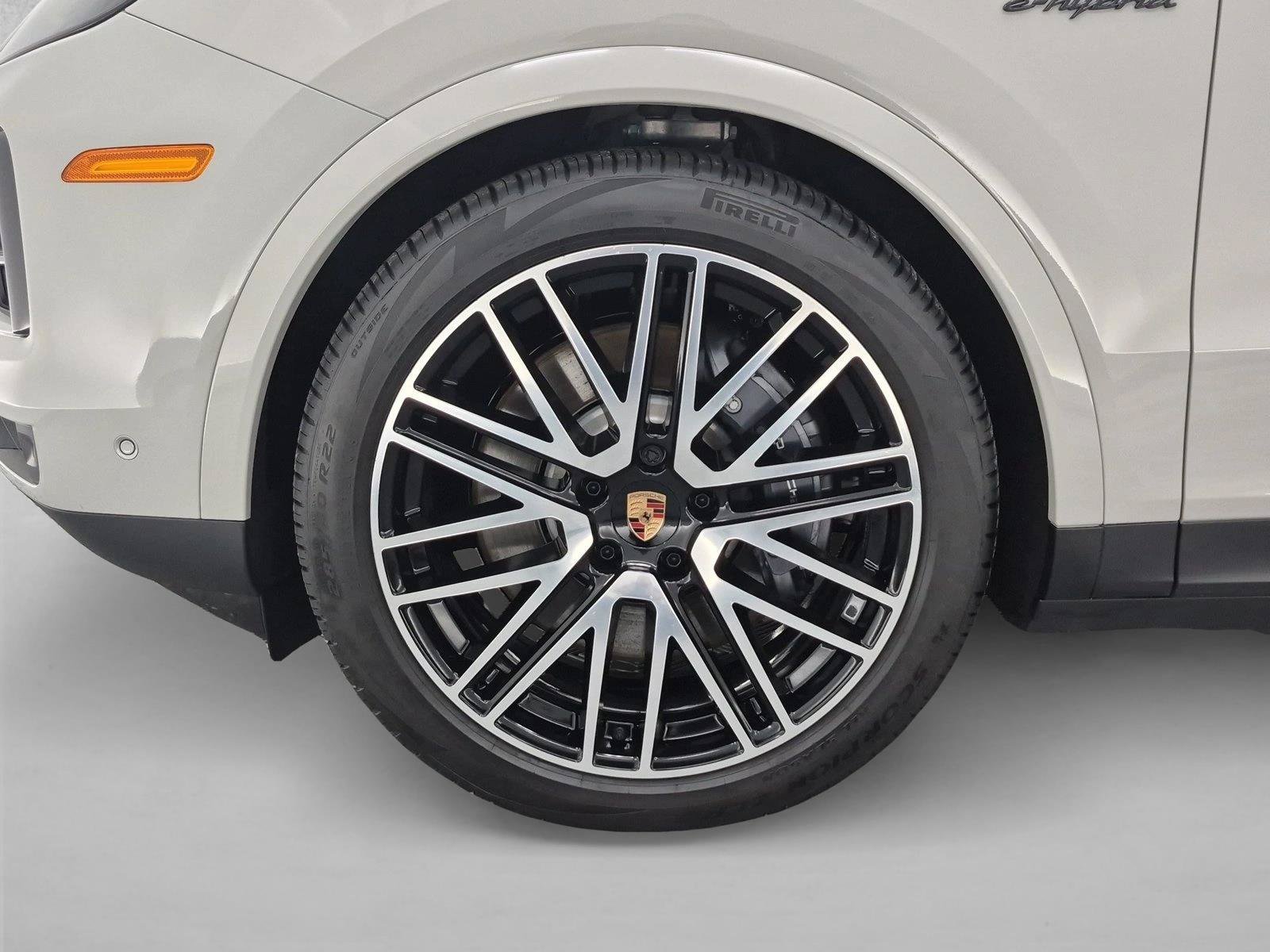 Certified 2026 Porsche Cayenne E-Hybrid Coupe AWD/4WD image 28