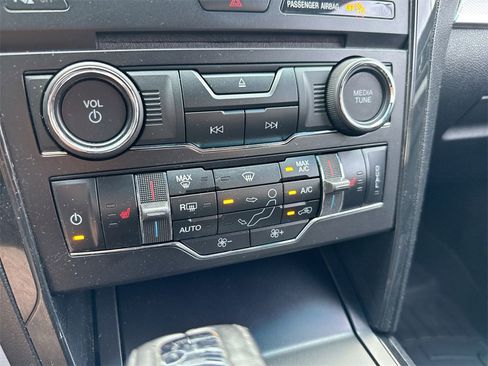 Used 2016 Ford Explorer XLT w/ Equipment Group 202A image 15