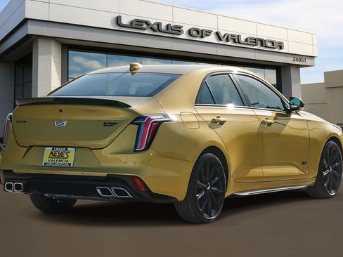 Used 2025 Cadillac CT4 V RWD image 4