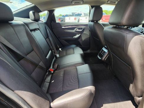 Used 2019 Chevrolet Impala LT FWD image 20