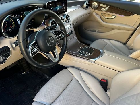 Certified 2022 Mercedes-Benz GLC 300 image 9