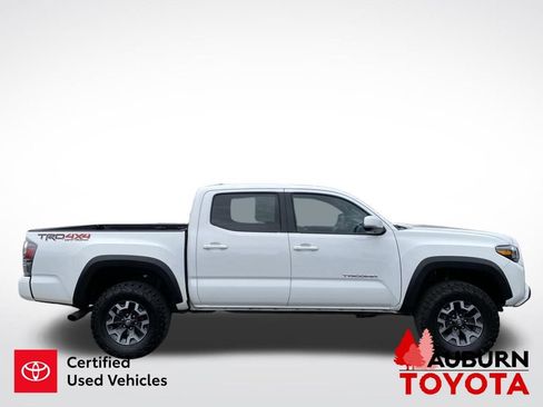 Certified 2020 Toyota Tacoma TRD Off-Road w/ TRD Premium Off Road Package AWD/4WD image 9
