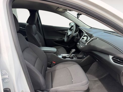 Used 2024 Chevrolet Malibu LT FWD image 19