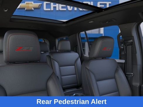 New 2026 Chevrolet Traverse Z71 w/ Driver Confidence Package AWD/4WD image 25