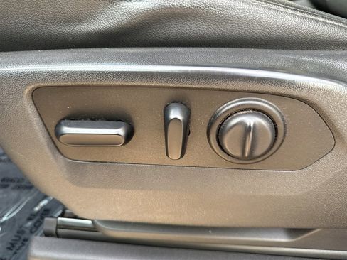 Used 2020 Chevrolet Silverado 2500 LTZ w/ LTZ Plus Package image 16