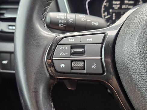 Used 2023 Honda Pilot EX-L image 25