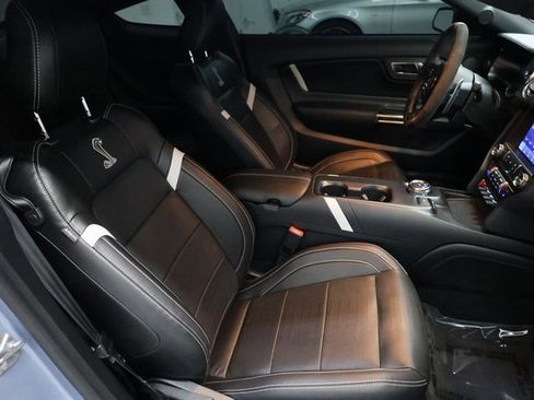 Used 2022 Ford Mustang Shelby GT500 w/ Technology Package image 79
