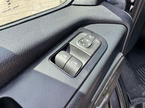 Used 2024 Mercedes-Benz Sprinter 2500 image 14