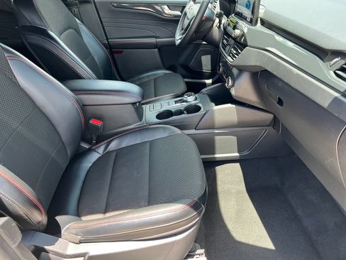 Used 2025 Ford Escape ST-Line FWD image 7