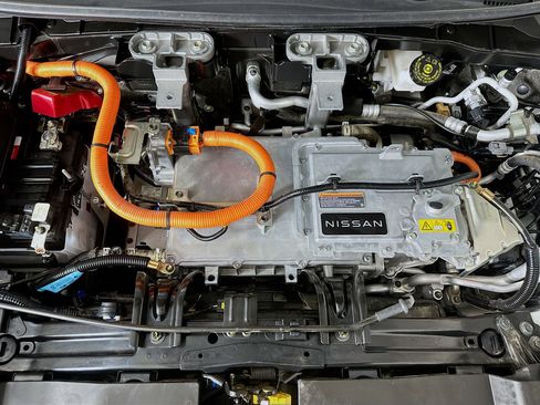 Used 2023 Nissan Ariya FWD image 32