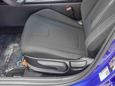Certified 2025 Hyundai Elantra Sport FWD image 21
