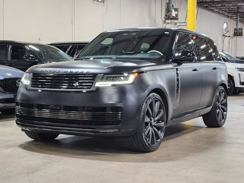Used 2024 Land Rover Range Rover SV AWD/4WD image 4
