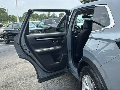 Used 2023 Honda CR-V EX-L image 29