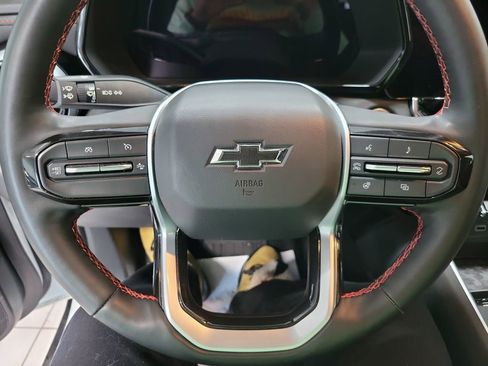 Used 2023 Chevrolet Colorado Z71 w/ Z71 Convenience Package 2 image 5