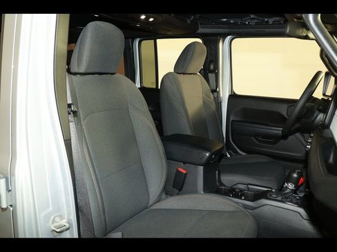 Used 2024 Jeep Wrangler Sport S image 26