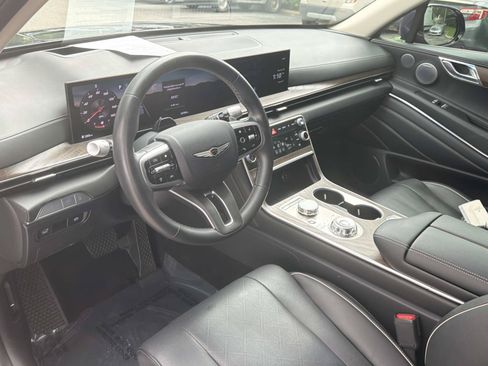 Used 2025 Genesis GV80 2.5T Prestige AWD/4WD image 32