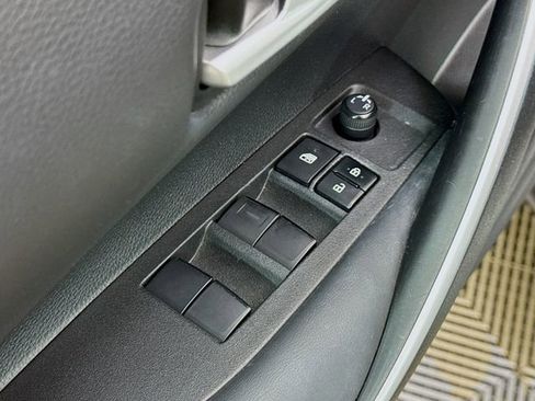 Used 2021 Toyota Corolla SE w/ Carpet Mat Package (TMS) image 18