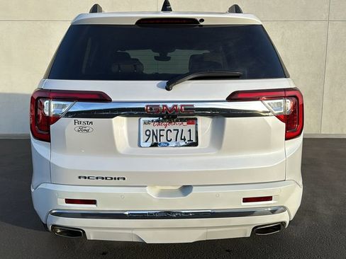 Used 2021 GMC Acadia Denali w/ Denali Technology Package image 3