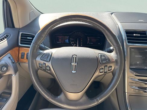 Used 2012 Lincoln MKX AWD image 11