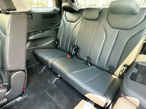 Used 2024 Hyundai Palisade SEL FWD image 28
