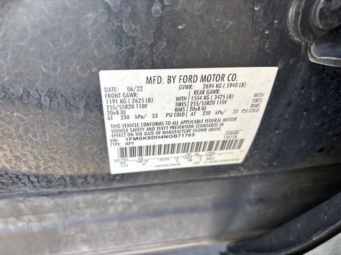 Used 2022 Ford Explorer XLT w/ Equipment Group 202A AWD/4WD image 6