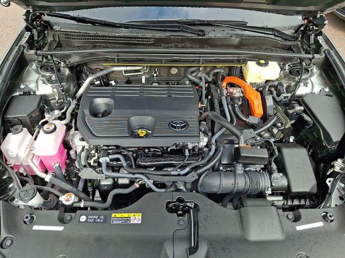 Certified 2026 Toyota Crown AWD/4WD image 28