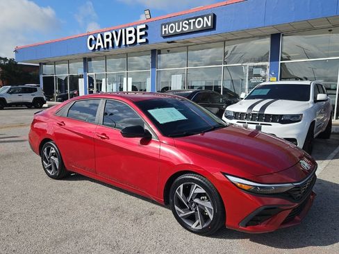 Used 2025 Hyundai Elantra Sport w/ Cargo Package FWD image 1
